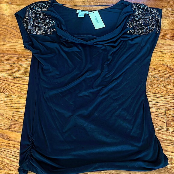 ⚫️🌸NWT Vertigo Paris Black Cocktail Top.SilverMetalAppliqueShoulders.Ruched.S:L - Picture 2 of 9